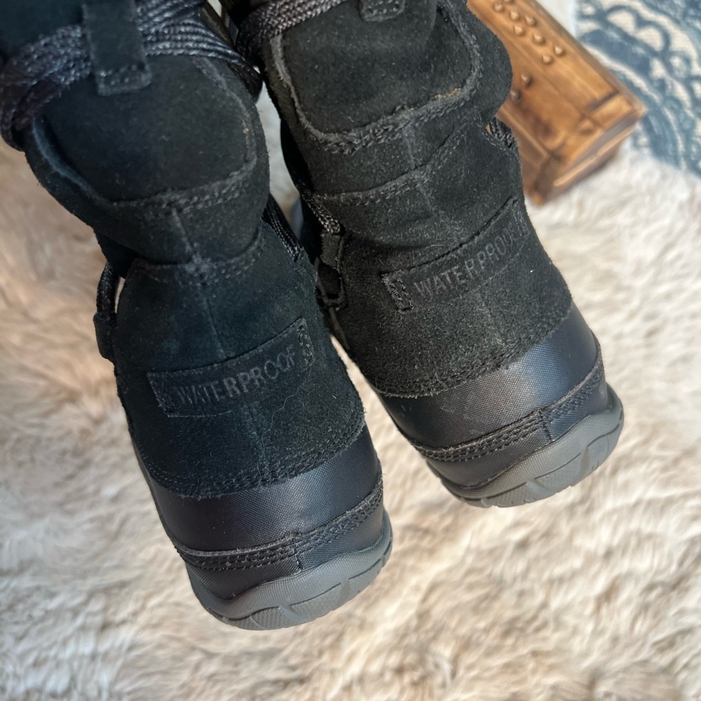 The North Face Women's Jozie Purna
Boot Size 7 Black Suede primaloft 200 gr Fur - Picture 10 of 16